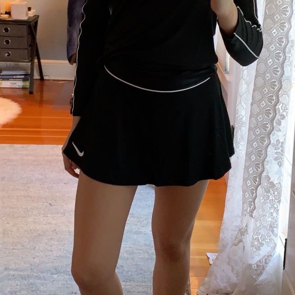 NIKE FLOUCY TENNIS SKIRT - Picture 5 of 6